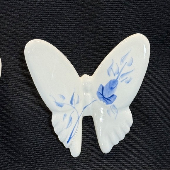 Gallery Wall Handpainted Butterfly Figurines White Porcelain Blue Floral Set - Picture 3 of 7